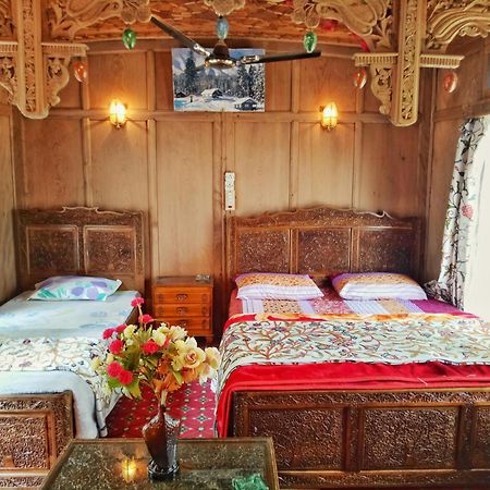 New Bul Bul Group Of Houseboats Srinagar Hotel Durgjan Bagian luar foto