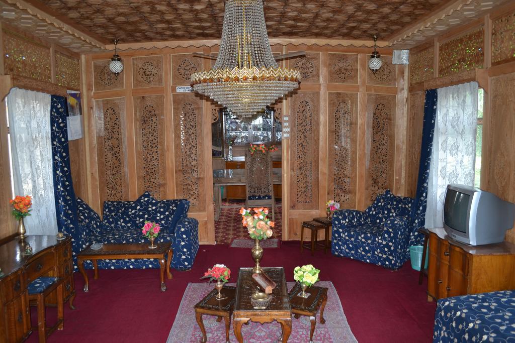 New Bul Bul Group Of Houseboats Srinagar Hotel Durgjan Bagian luar foto