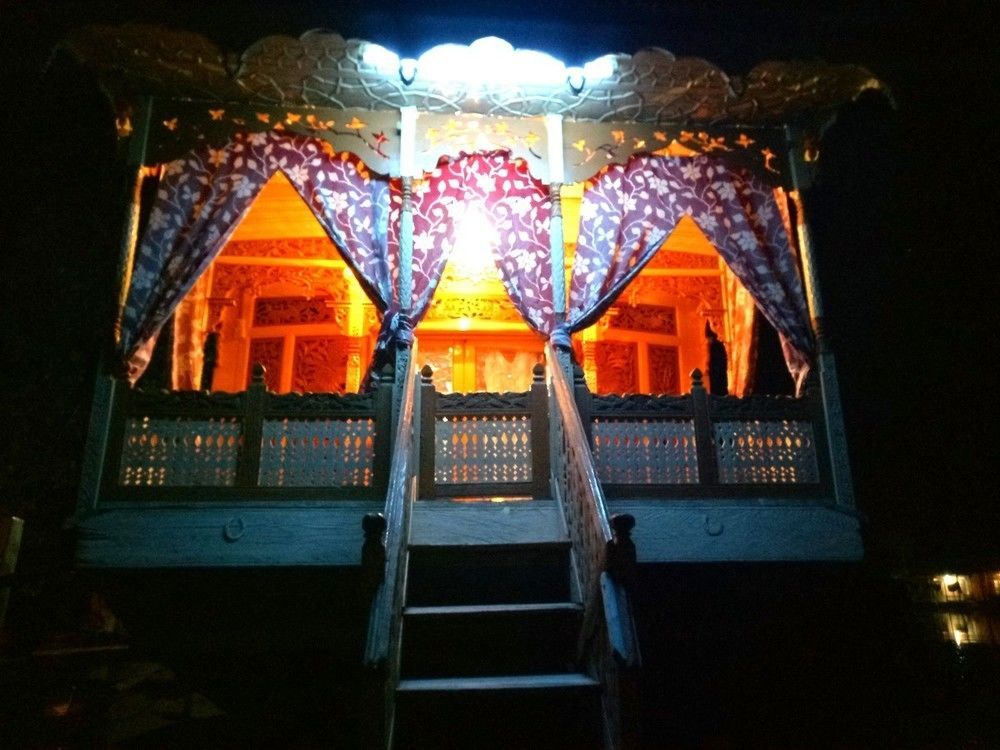 New Bul Bul Group Of Houseboats Srinagar Hotel Durgjan Bagian luar foto