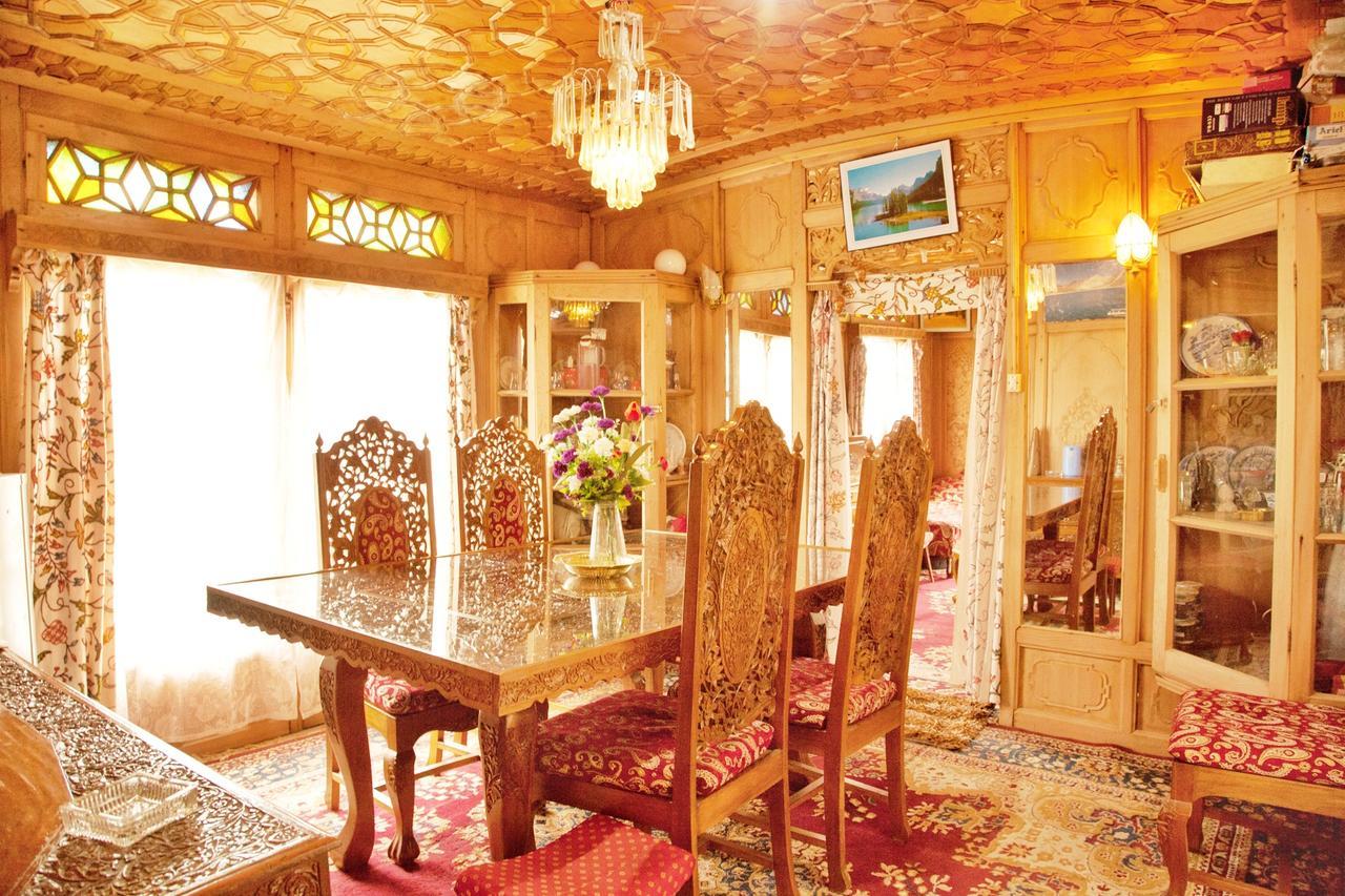 New Bul Bul Group Of Houseboats Srinagar Hotel Durgjan Bagian luar foto