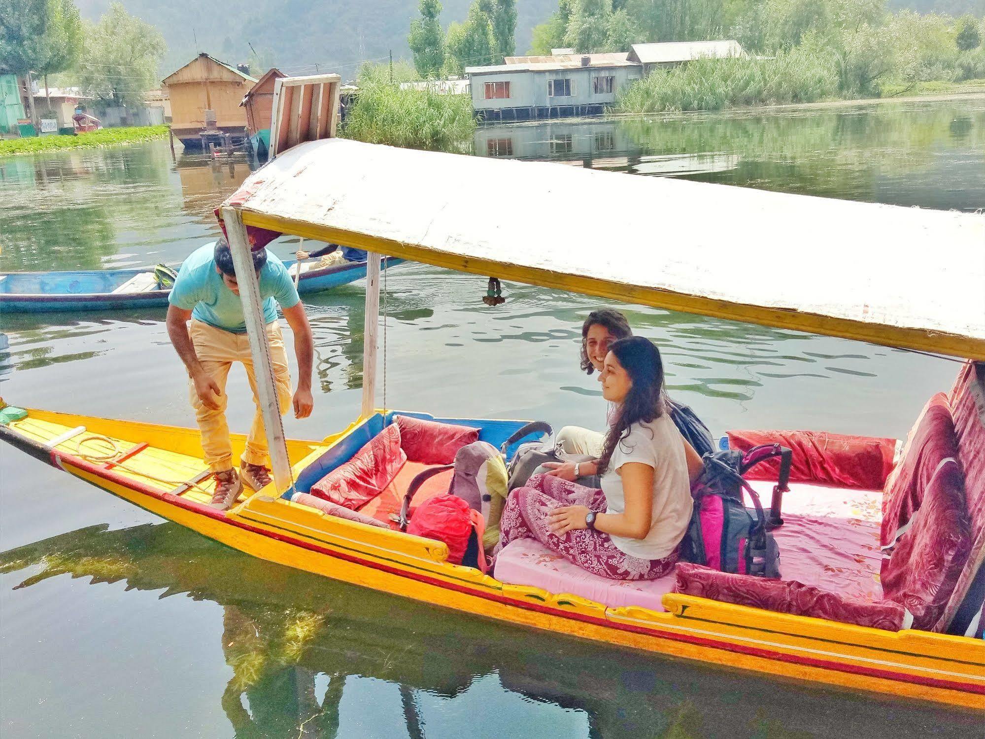 New Bul Bul Group Of Houseboats Srinagar Hotel Durgjan Bagian luar foto