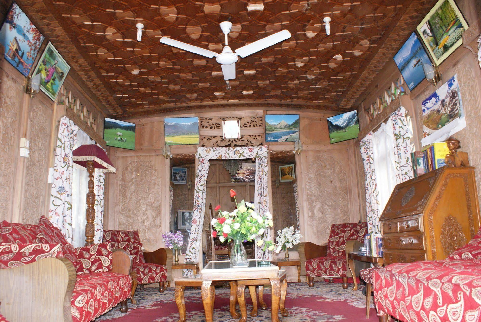 New Bul Bul Group Of Houseboats Srinagar Hotel Durgjan Bagian luar foto